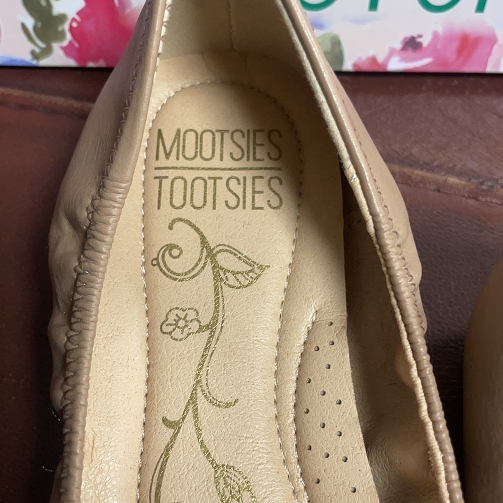 Mootsies Tootsies W 6.5  Sand Flats new with Box - Picture 5 of 6